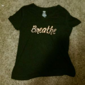 Black breathe shirt